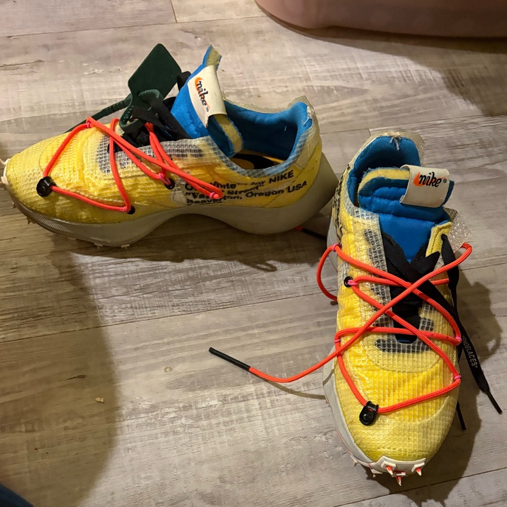 Nike waffle racers Sneakers with Red Laces